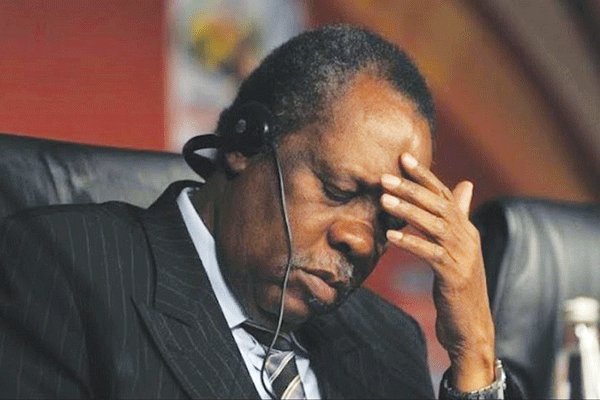 Football : où a finalement atterri Issa Hayatou après son échec à la CAF ?