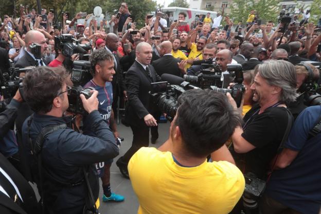 Neymar en a déjà mis plein les yeux à Paris