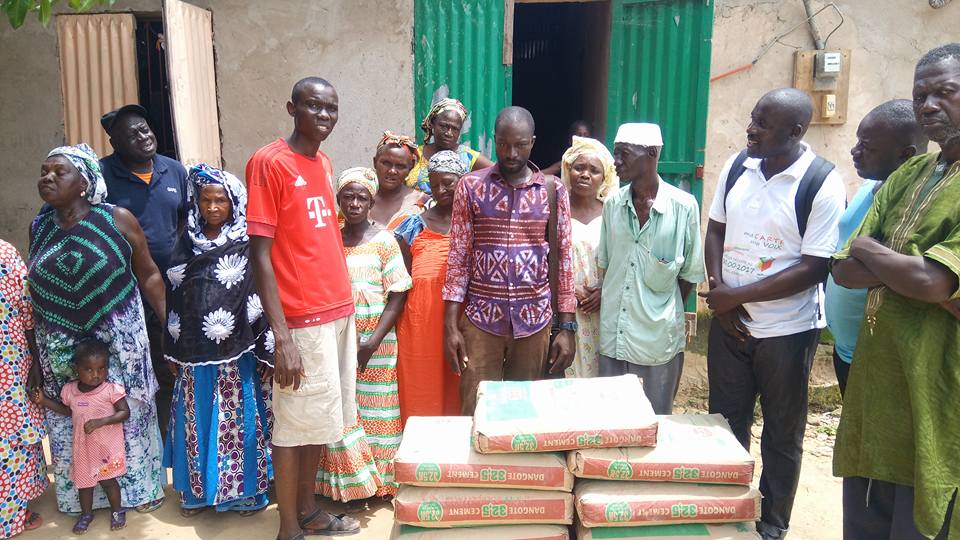 Ziguinchor: le Dr Ibrahima Mendy apporte son soutien aux sinistrés en ciment...