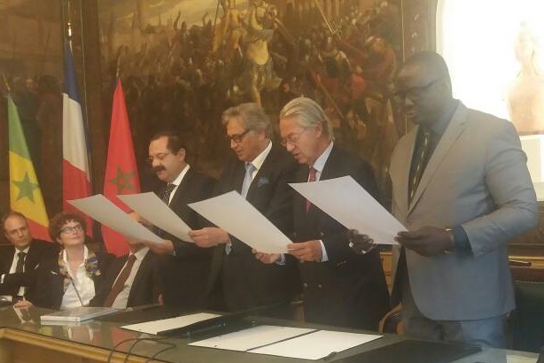 France: l'adjoint au maire de Ziguinchor, Seydou Sané signe plusieurs accords de coopérations...
