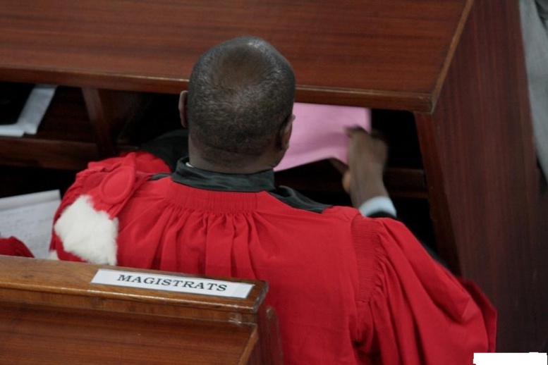 Un juge menace de quitter la Magistrature : Il accuse Me Sidiki Kaba de...