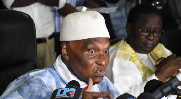 Me Wade déjoue un coup: « Macky bluff en lançant un appel au dialogue »