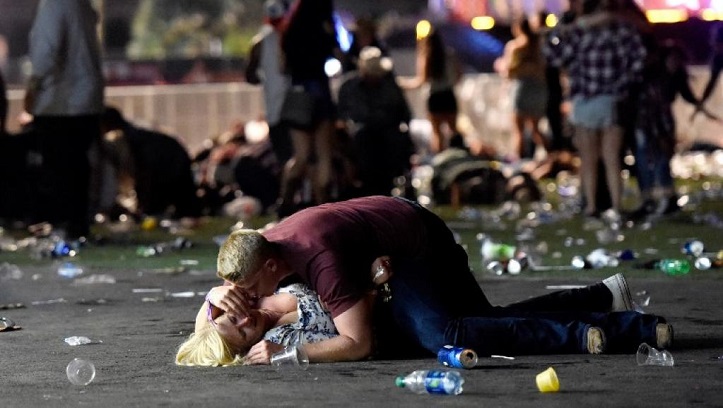  Fusillade à Las Vegas: Le tireur «s'est tué avant l'arrivée de la police»... 50 morts et 406 personnes hospitalisées...