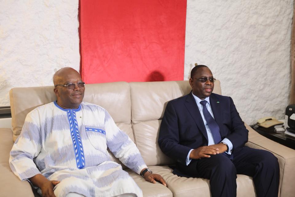 Photos: Arrivée à Dakar de Roch Marc Christian Kaboré, Président de la République du Burkina Faso