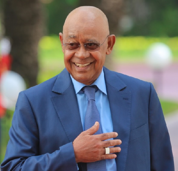 Mahmoud Saleh: « il faut être foncièrement nihiliste et malhonnête  pour ne pas reconnaître que le pays avance...  »