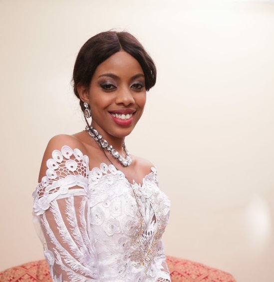 Sala de Pod et Marichou, une belle actrice, regardez...