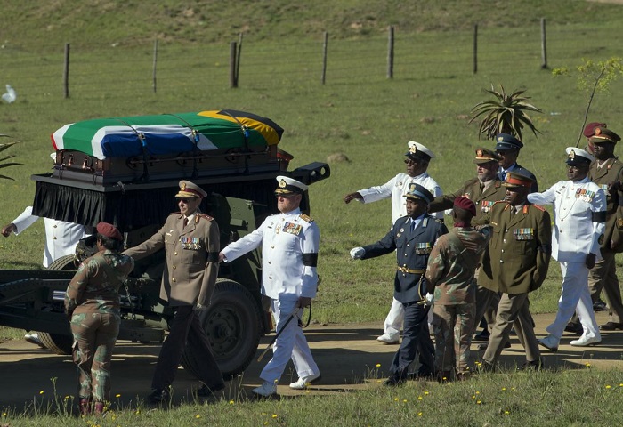 Un rapport dénonce la gabegie des obsèques de Nelson Mandela