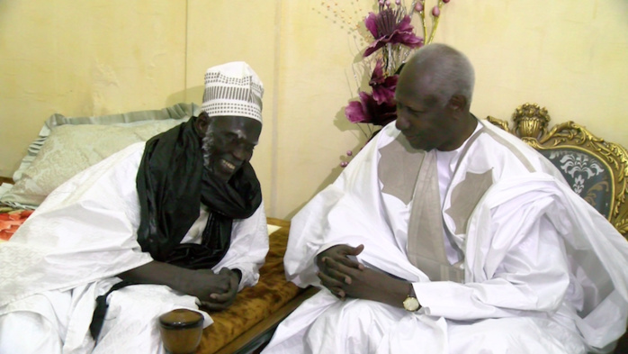 Abdou Diouf  parle à Touba: « J'ai tout fait pour éviter une discorde entre tarikhas»