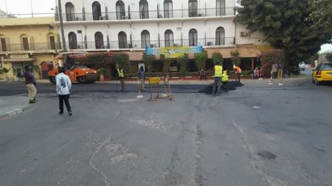 Le président français arrive à Saint-Louis : la mairie refait toutes les routes !