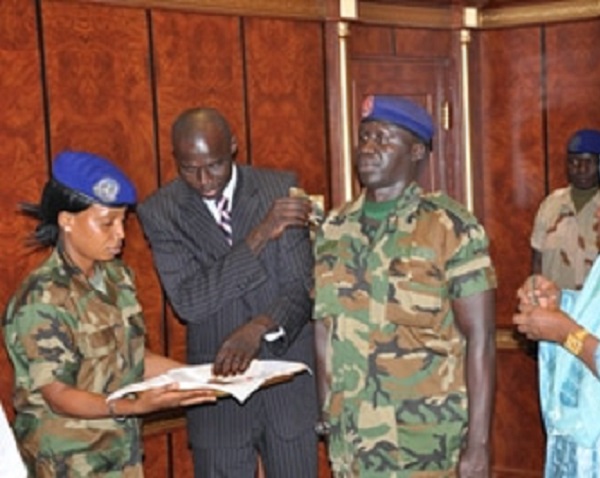 Gambie: les généraux Ansumana Tamba et Umpah Mendy arrêtés à l'aéroport 