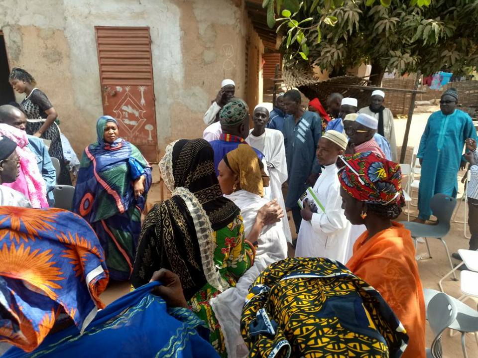 Tuerie Boffa: le Dr Ibrahima Mendy chez les familles des victimes