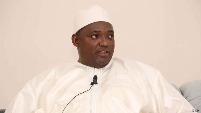 Entretien avec Adama Barrow, beaucoup d'attaques et peu de réponses 