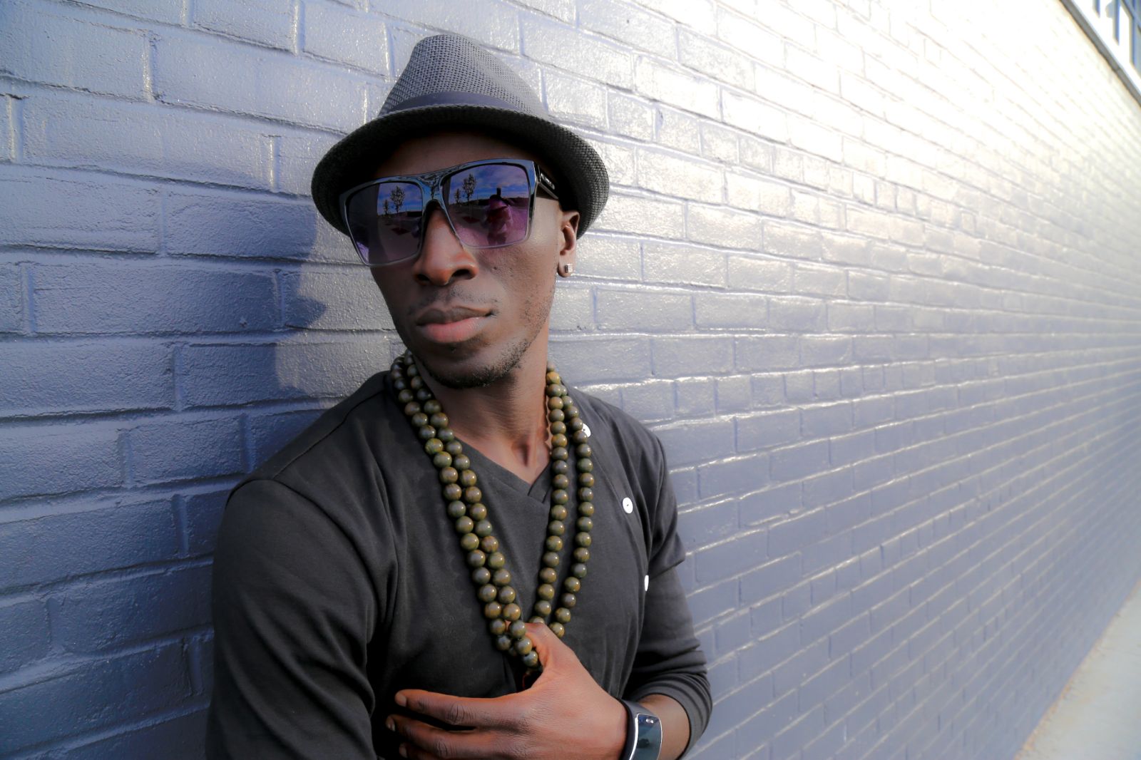 Qui est Léon Bassene, ce chanteur Sénégalais qui cartonne aux Etats Unis ?