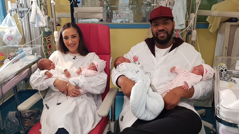 France : une jeune maman de 24 ans donne naissance à des quadruplés