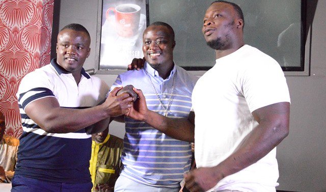 Combat Papa Sow-Ama Baldé: le promoteur Assane Ndiaye lâche Bougane Gueye Dani pour...