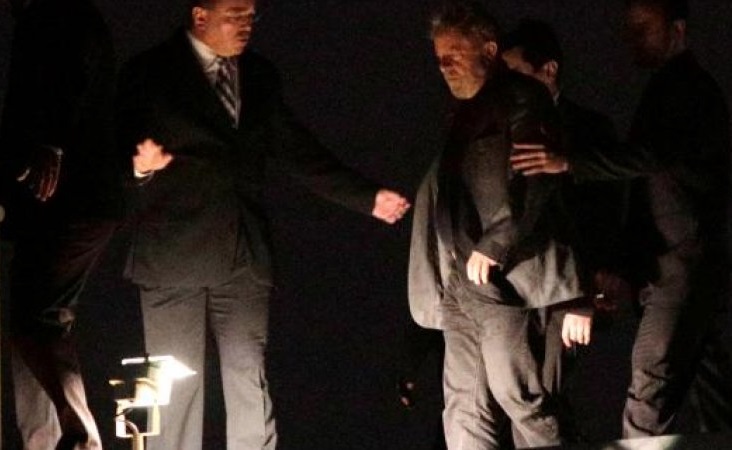 Brésil : Lula s'est livré à la police