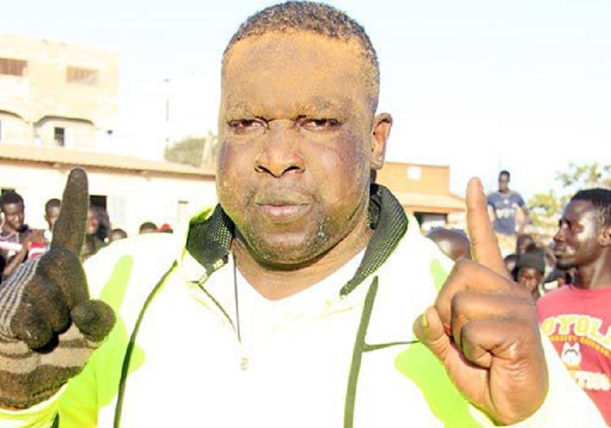 Lutte avec frappe:  Gouy Gui terrasse Siteu