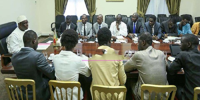 REVENDICATIONS: Les étudiants changent de veste, ils ne demandent plus les départs des ministres