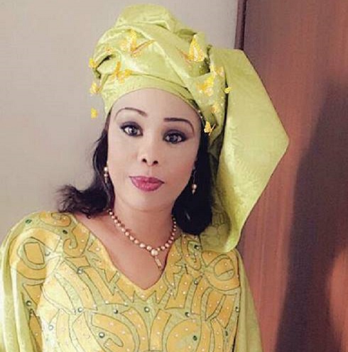 Fatou Dupont, Apr Italie sur l'affaire des 10mille Euros: «J'invite les auteurs de cette diffamation à un débat télévisé. Ils essaient de semer la confusion dans l'esprit des vrais Aperistes ...»