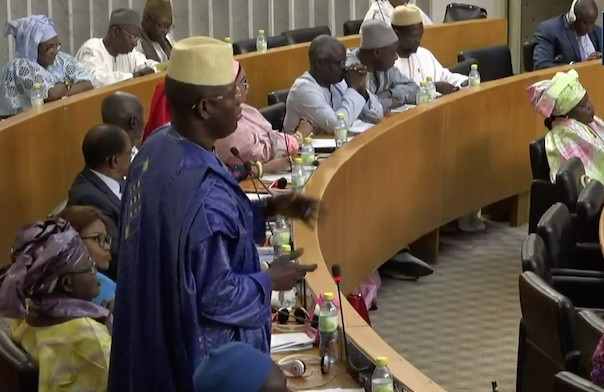 Serigne Abdou Mbacké Bara Dolly  promet la prison à l'actuel ministre de l'intérieur 