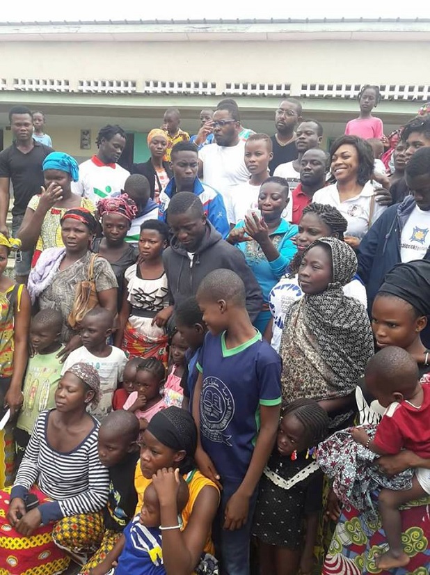 ​Pluie diluvienne à Abidjan : le footballeur Max Gradel soulage les sinistrés