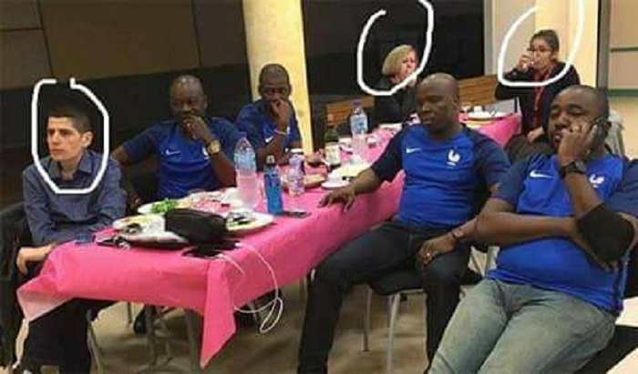 Le groupe Magic système des véritables complexés  