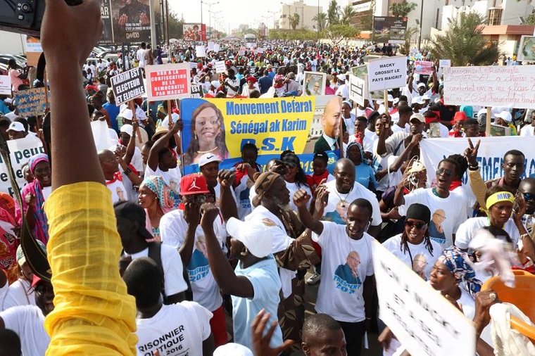 La mobilisation de l’opposition en images