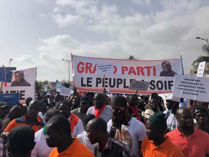 La mobilisation de l’opposition en images