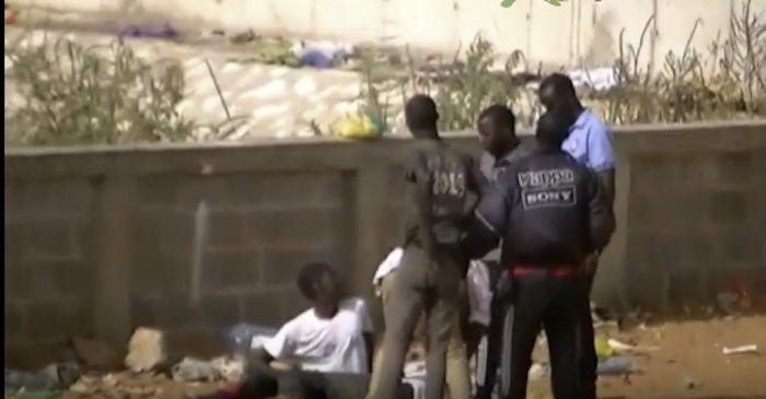 DAKAR : Une bande d'homo arrêtée pour vidéos obscènes