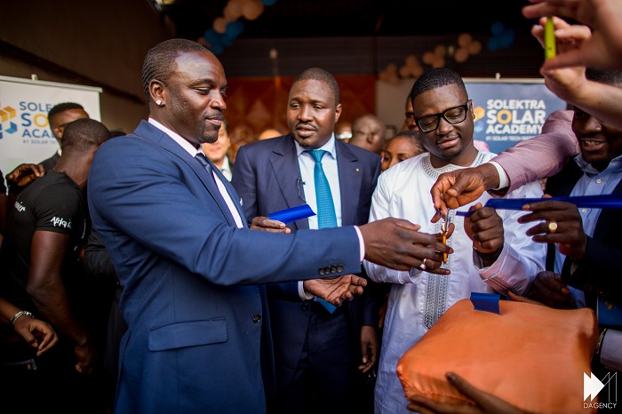 En Afrique, Akon a fait plus que les ONG présentes depuis 30 ans