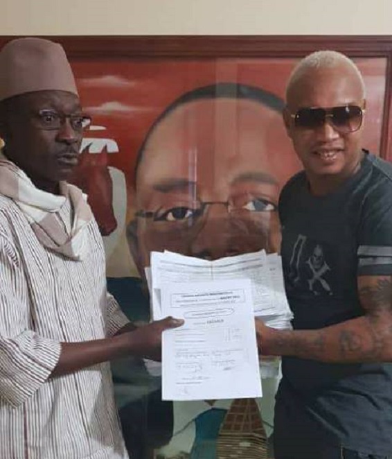 Elhadji  Diouf décroche 10 mille parrains pour Macky Sall