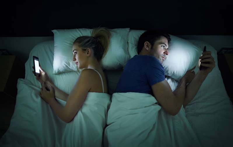 7 choses que vous faites peut-être avant de vous coucher et qui sont néfastes à votre vie sexuelle