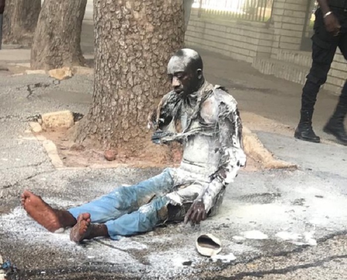 Cheikh Diop, l’homme qui s’est immolé devant le Palais, est mort