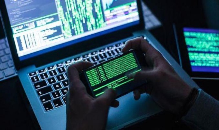 Comment un jeune génie informatique a piraté le système de la police