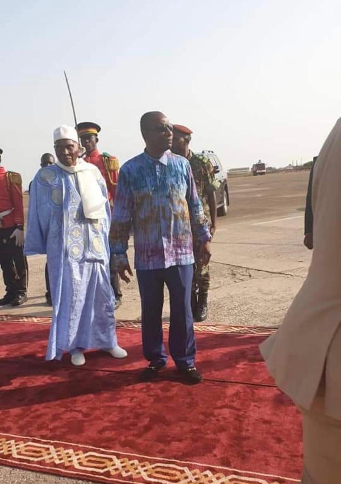 Conakry: Me Wade accueilli avec tous les honneurs