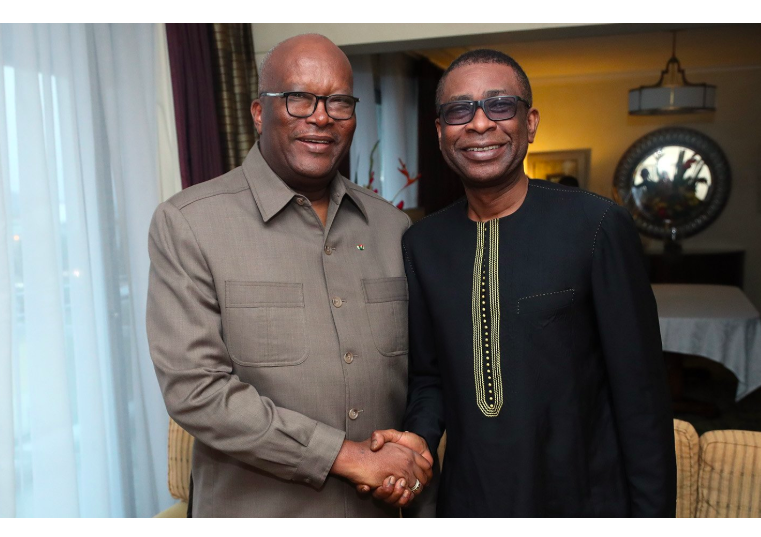 Présent à Dakar : Roch Kaboré rencontre Youssou Ndour pour…
