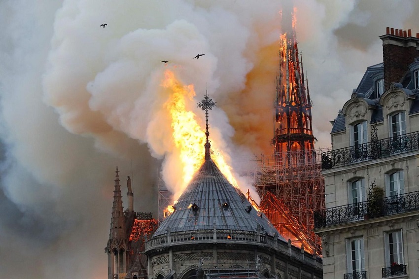 Incendie à Notre-Dame de Paris: Pourquoi tant d'émotions même chez les non-croyants?