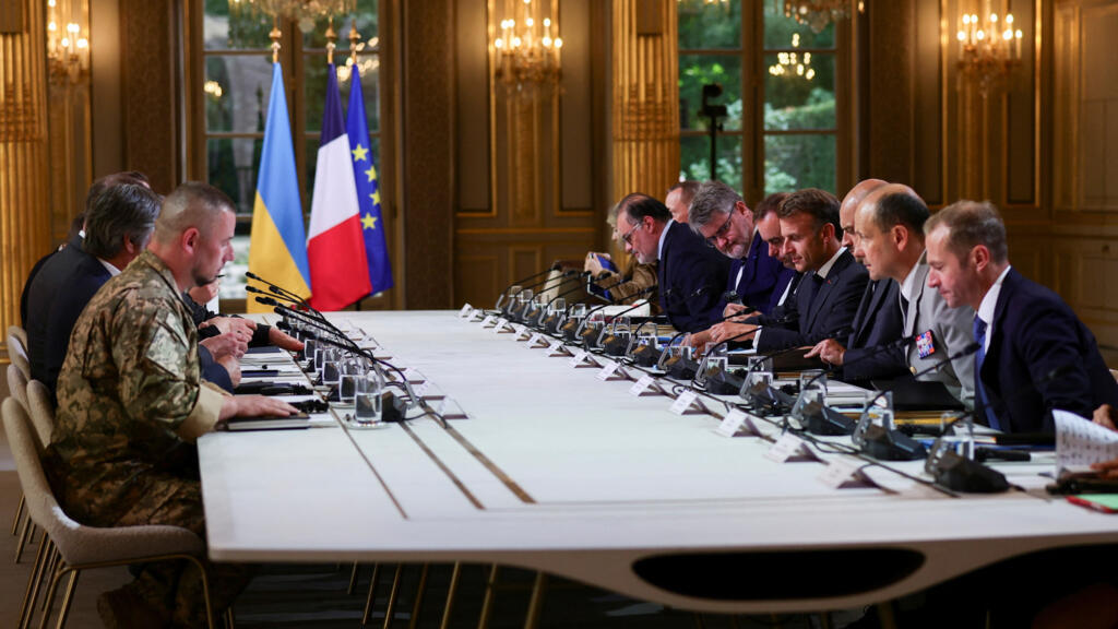 Les Européens «prêts» à «apporter les garanties de sécurité à l'Ukraine», déclare Emmanuel Macron