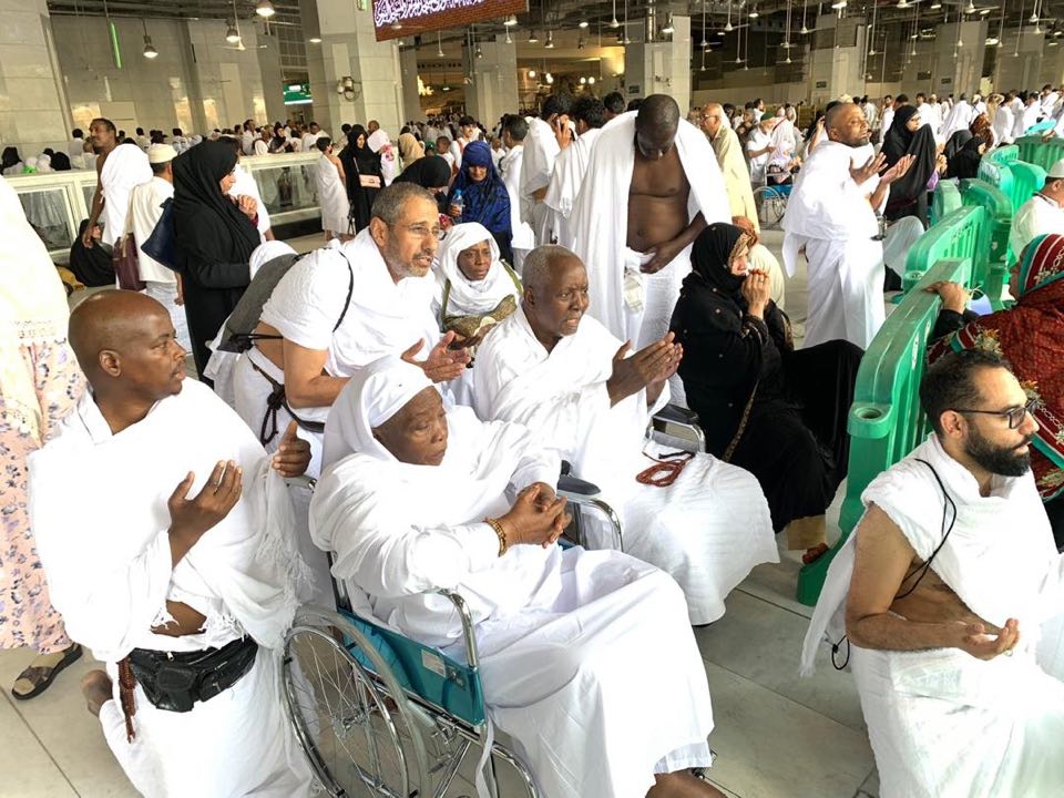 Cheikh Baba en compagnie de Cheikha Mariama en pleine Omra (Photos Exclusives)