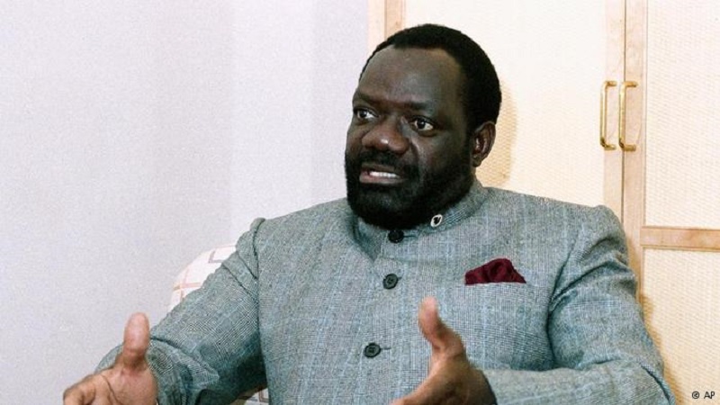 Angola: Funérailles publiques pour le chef rebelle Jonas Savimbi, 17 ans après sa mort
