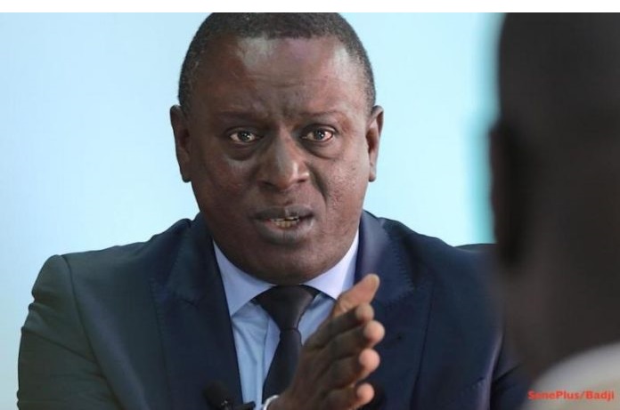 Convergence Fm: Cheikh Tidiane Gadio vire un animateur pour avoir parlé de Pétro Tim