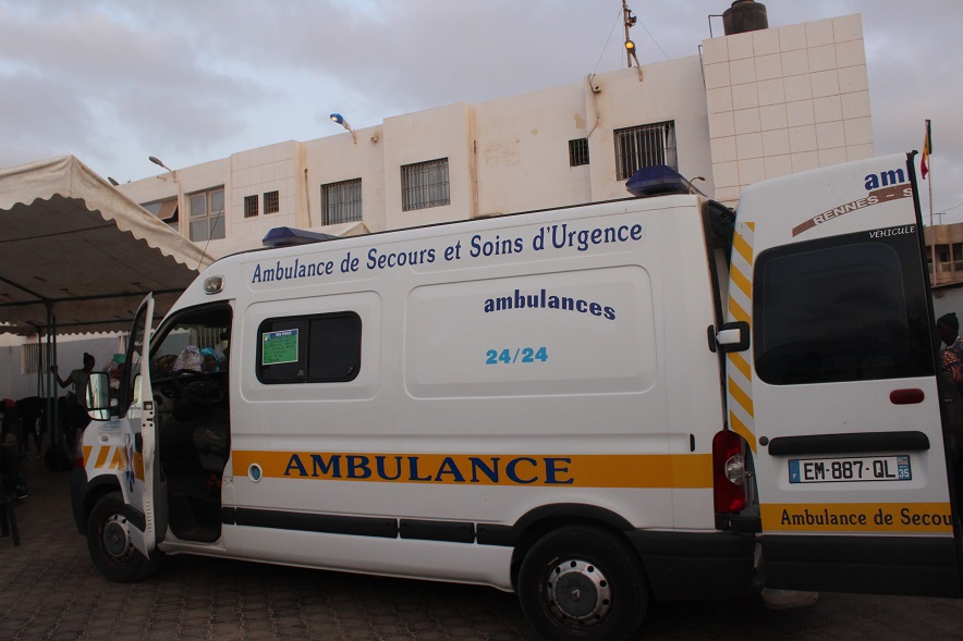 Parcelles Assainies: Mamadou Gueye dit "Original" offre deux ambulances à la population