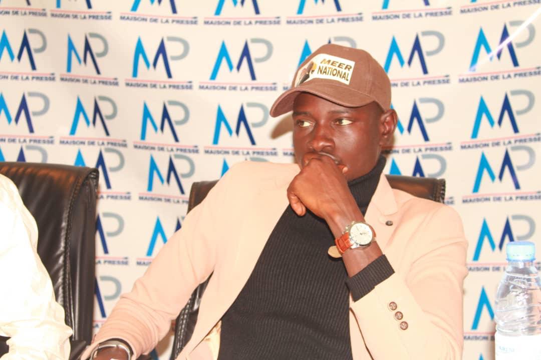 « Sonko chef de l’opposition ! Si et seulement si la capacité de mentir au Peuple et l’aptitude à prêcher le faux sont les critères mis en avant. »