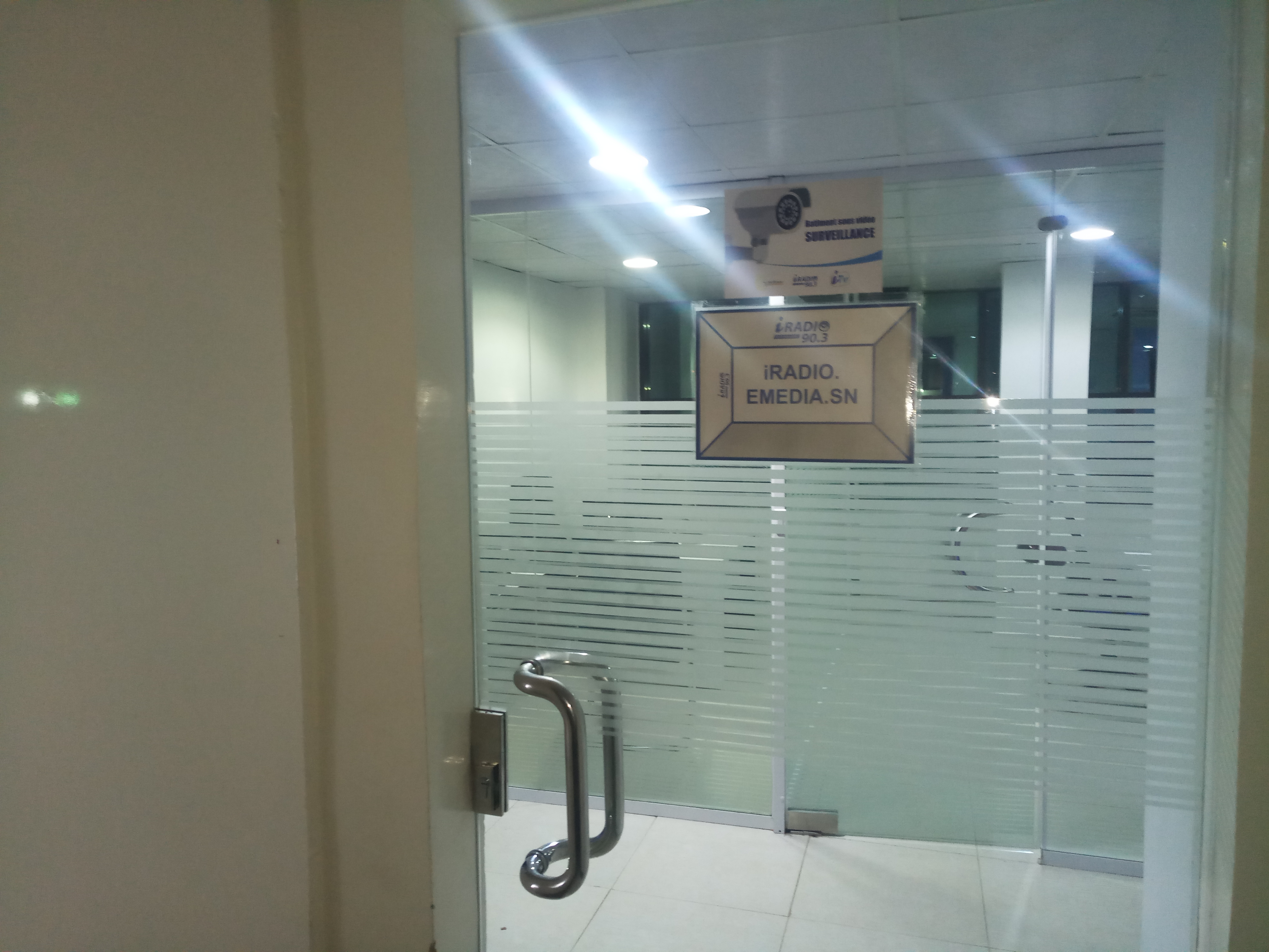 Un individu arrête dans les locaux du groupe "E Media"