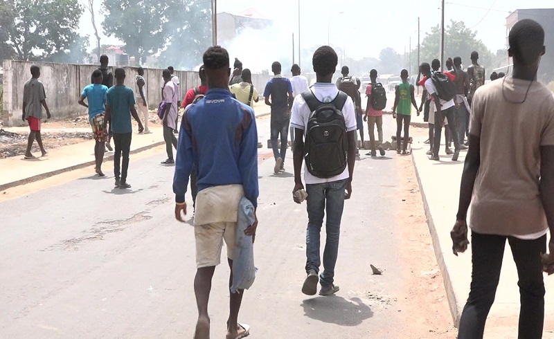 Ziguinchor : Le Saes oriente dans la rue les 3000 nouveaux étudiants de " Macky family "