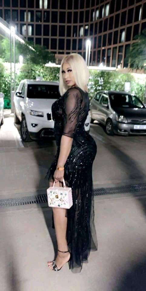 Photos: Diaba Sora s'affiche avec sa nouvelle bagnole 