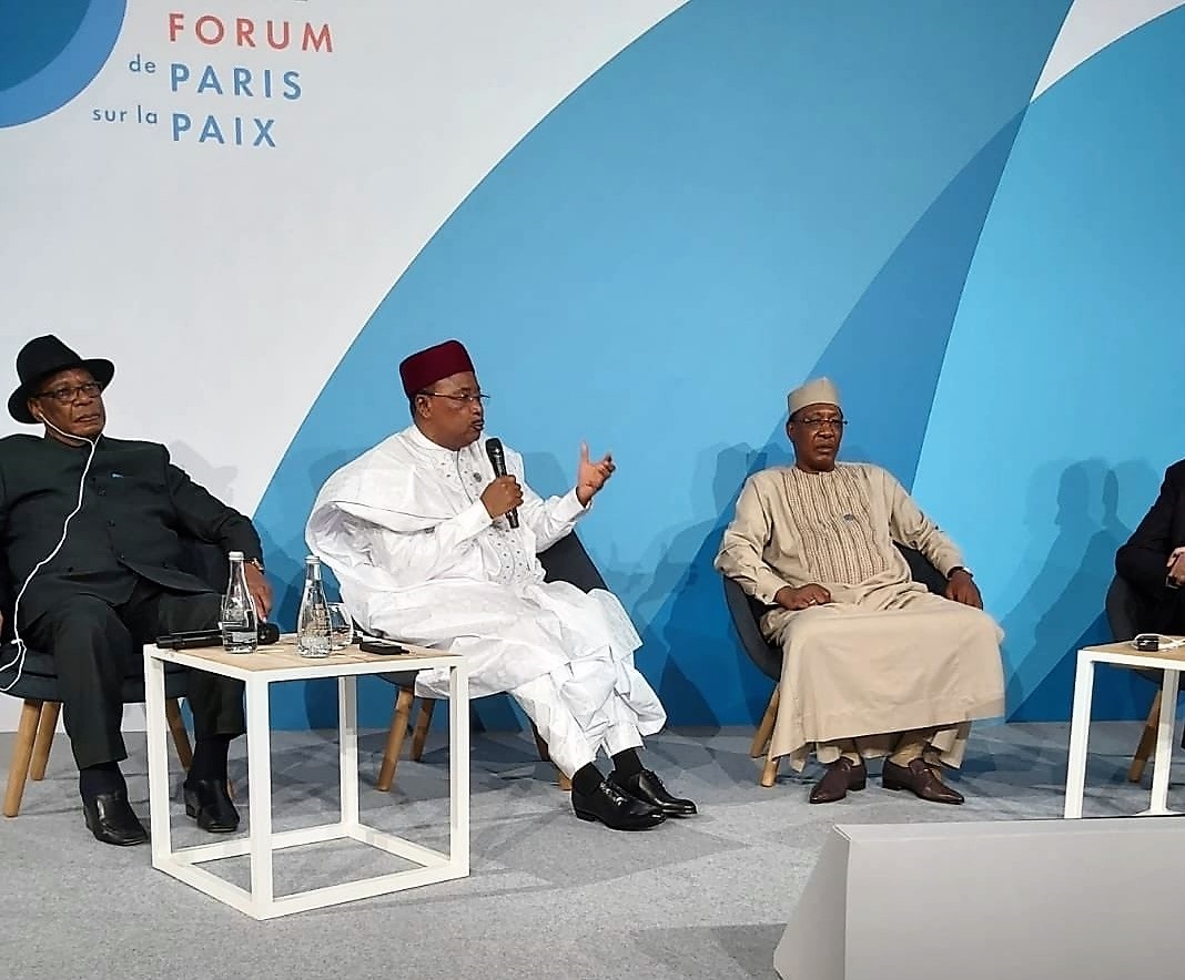 Insécurité au Sahel: Déby, Issoufou et IBK tirent sur les occidentaux à Paris 