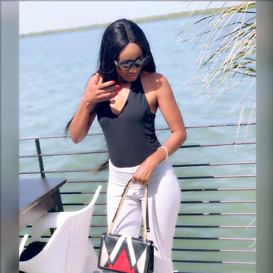 Queen Biz avec sa robe osée