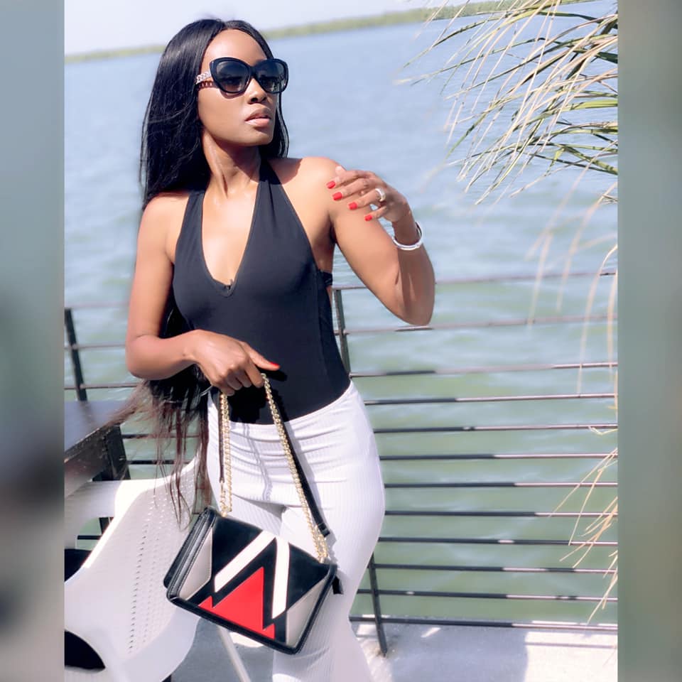 Queen Biz avec sa robe osée