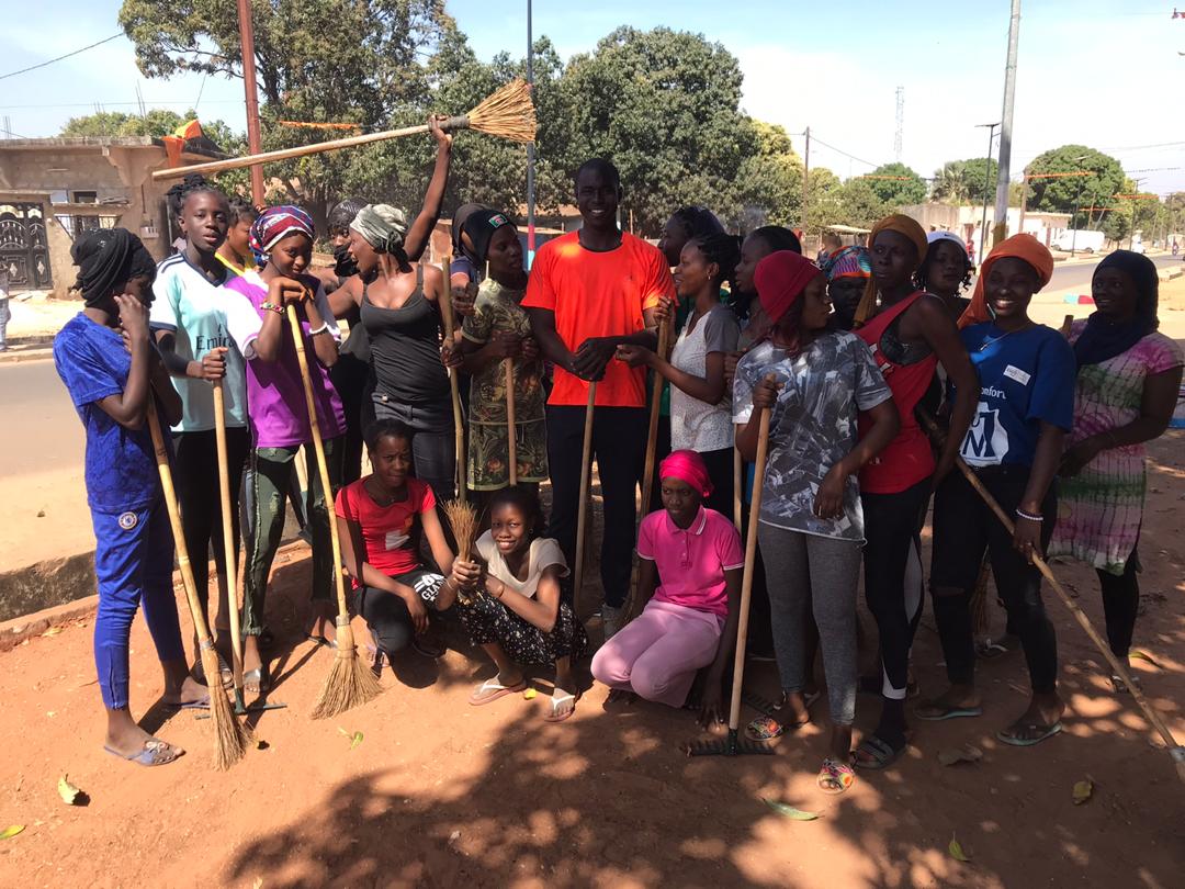 Ziguinchor: Daouda Sow en compagnie de la jeunesse pour un "Cleaning Day"